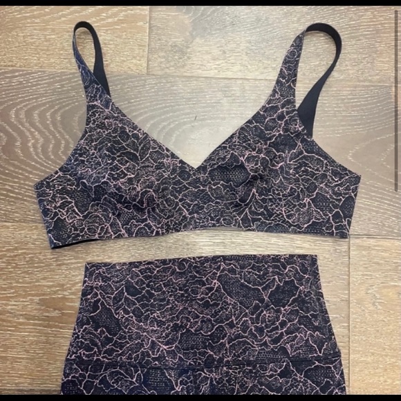Lululemon Align pants and matching bra - Picture 2 of 5